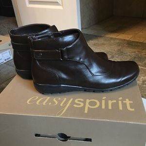 EasySpirit brown ankle boots size 7